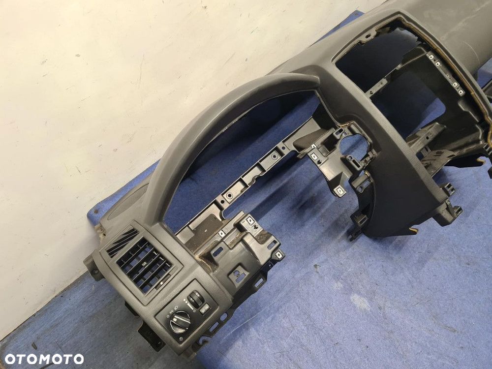 CHRYSLER 300C 3.0 CRD DESKA ROZDZIELCZA - 6