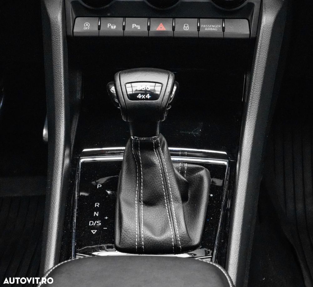 Skoda Karoq 2.0 TSI 4X4 DSG SportLine - 25