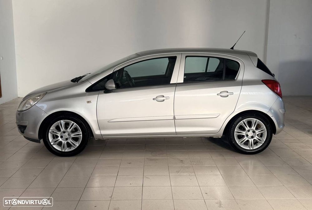 Opel Corsa 1.2 Enjoy - 3