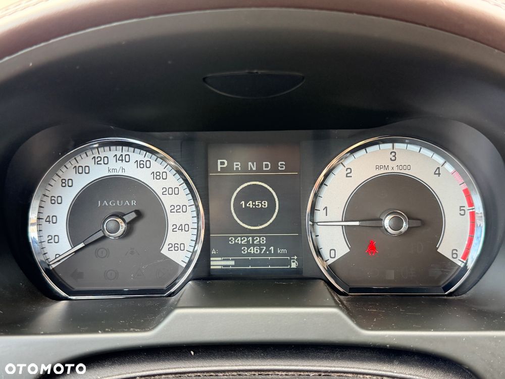 Jaguar XF 2.7 V6 Premium Luxury - 35
