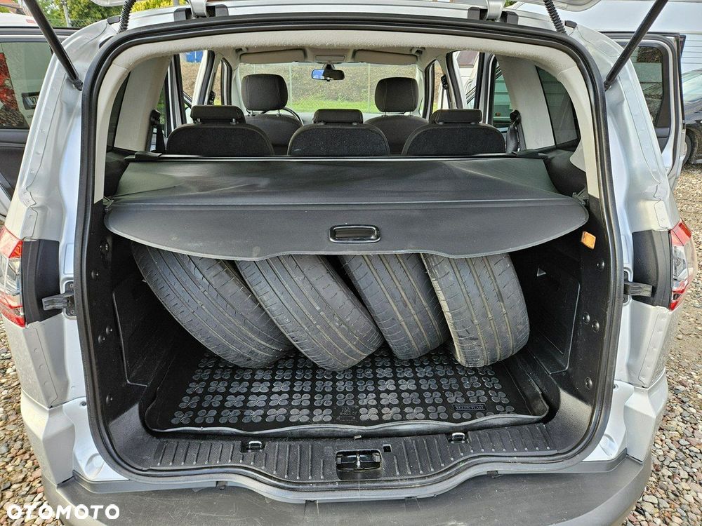 Ford S-Max - 20