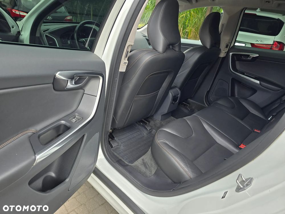 Volvo XC 60 T5 AWD Drive-E Summum - 23