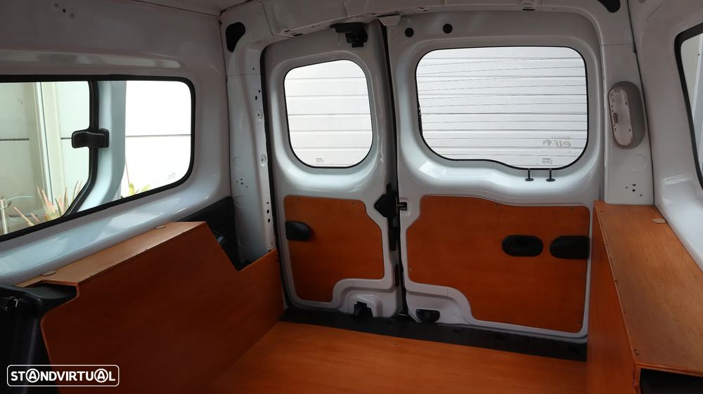 Renault Kangoo 1.5 dCi 90 Maxi 5 lugares - 9