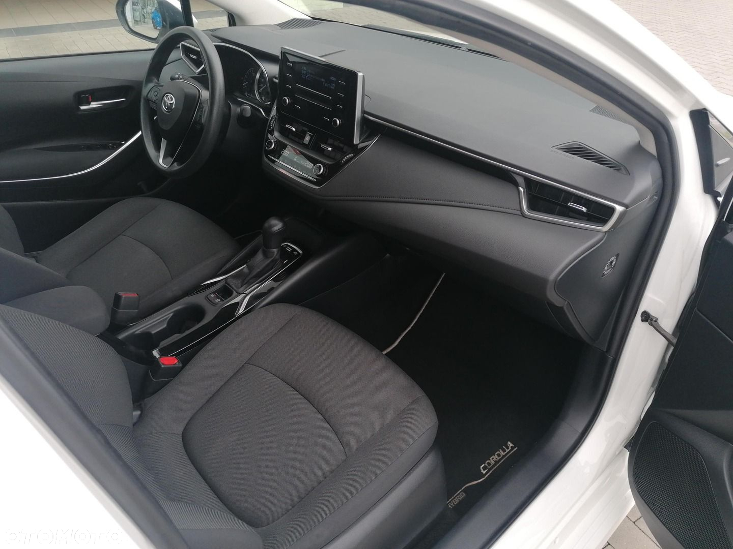 Toyota Corolla 1.8 Hybrid Active - 11