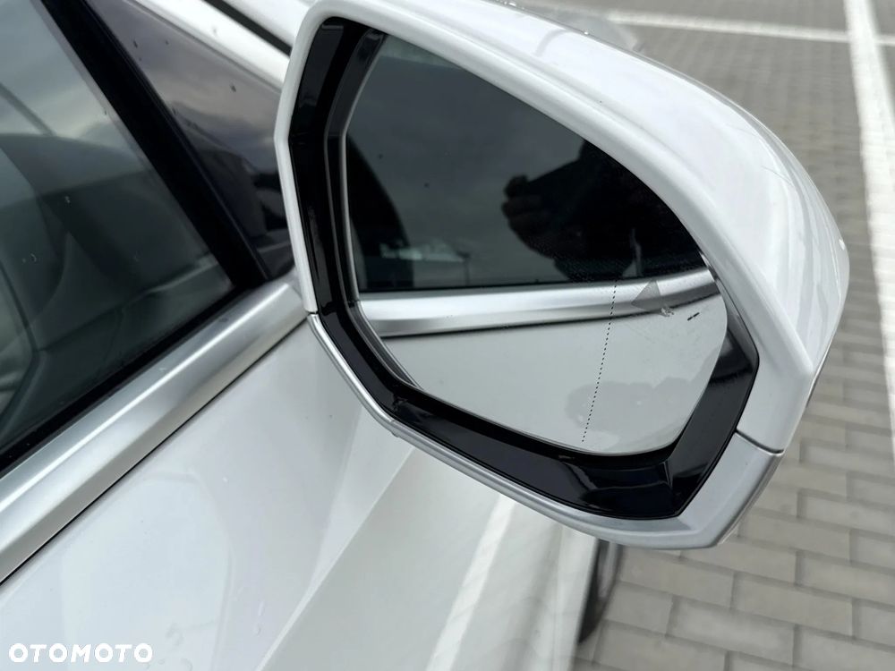 BMW Seria 5 530e xDrive PHEV - 37