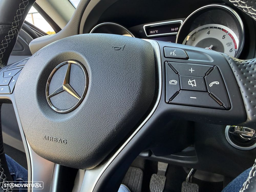 Mercedes-Benz GLA 180 CDI Urban - 37