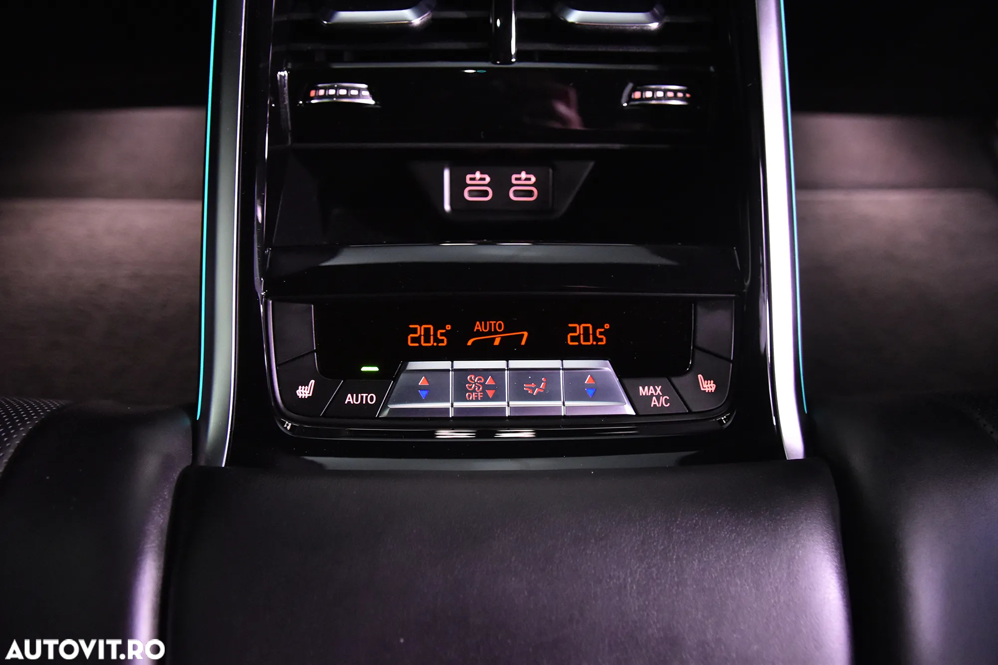 BMW Seria 8 840i xDrive AT - 25