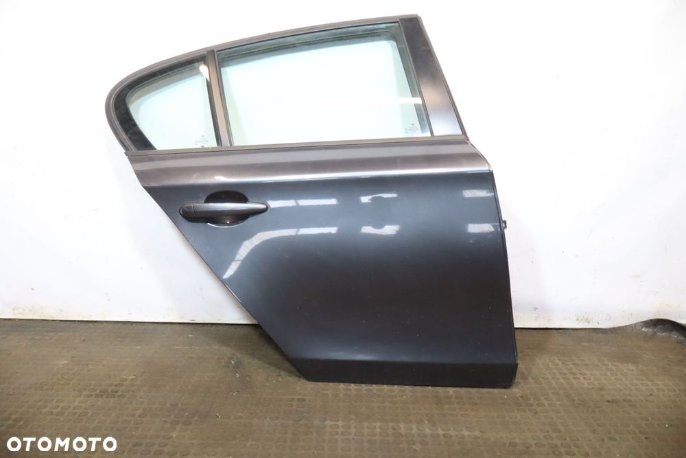 DRZWI PRAWY TYŁ BMW 118I E87 HB - 1