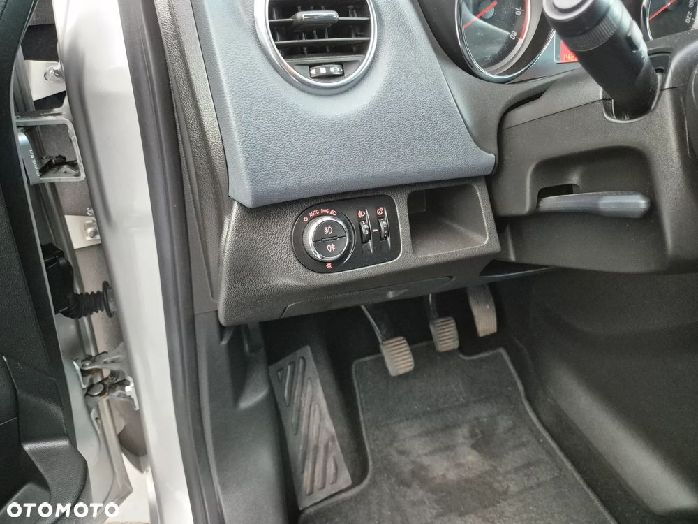 Opel Meriva 1.4 T Cosmo - 26