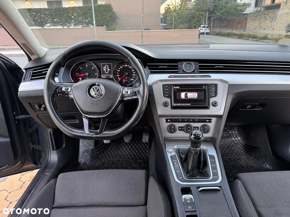 Volkswagen Passat Variant 1.6 TDI (BlueMotion Technology) Comfortline - 12