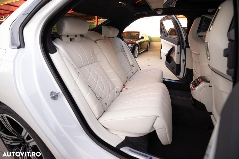 BMW Seria 7 - 11