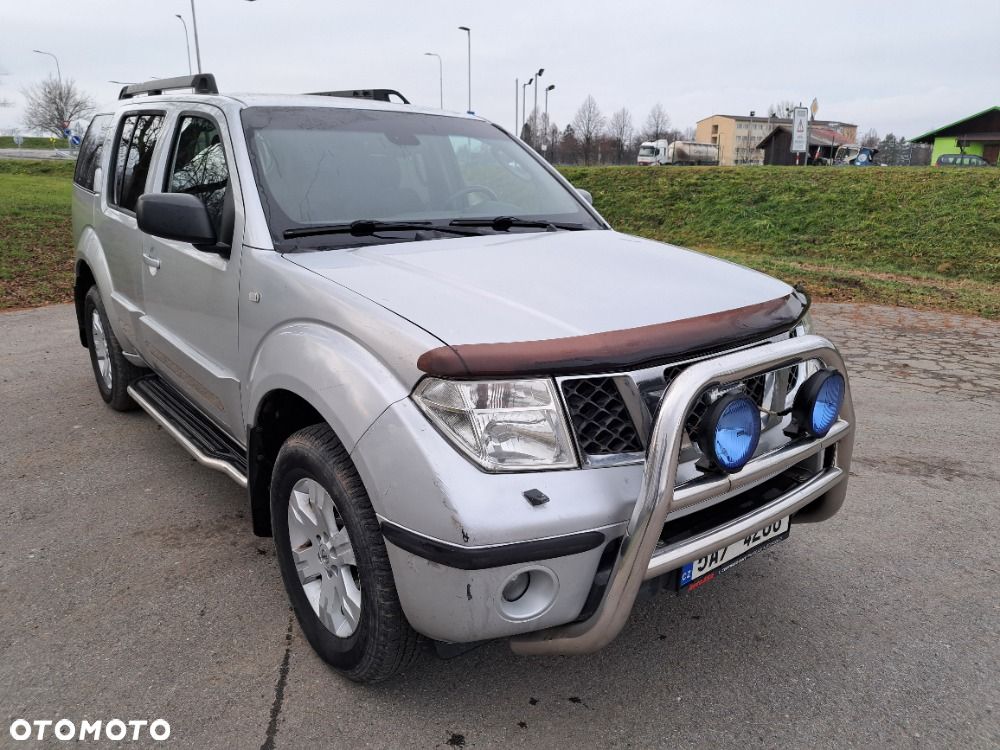 Nissan Pathfinder - 2
