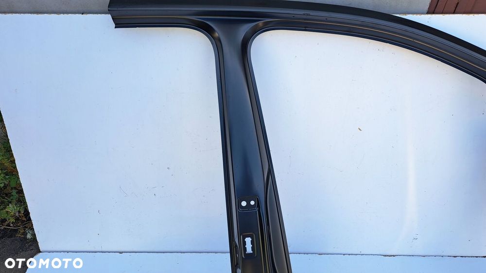 Próg słupek poszycie prawe VW Touran 5TA - 7