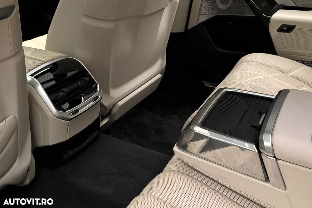 BMW 7 Series 2022 — imagine 36