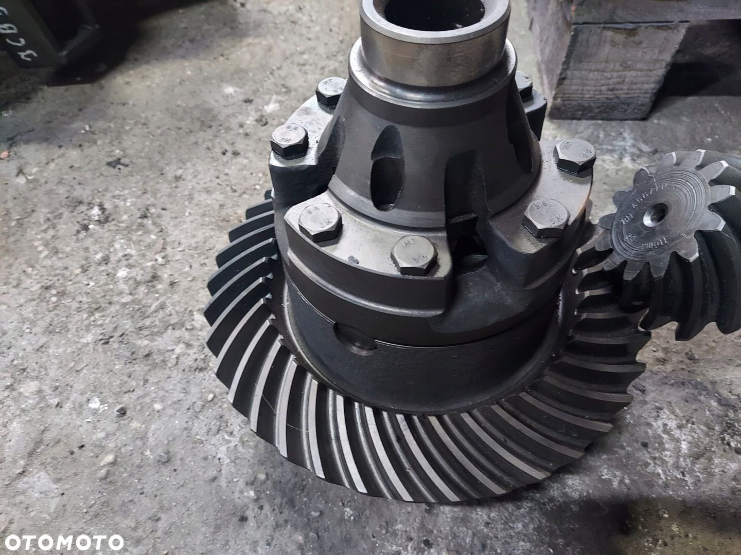 UKŁAD RÓŻNICOWY MOST ATAK PRZÓD 458/70251 ŁADOWARKA TELESKOPOWA JCB 542-70 - 2