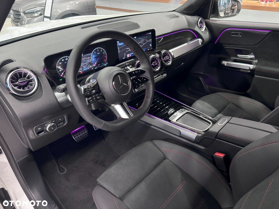 Mercedes-Benz GLB - 9