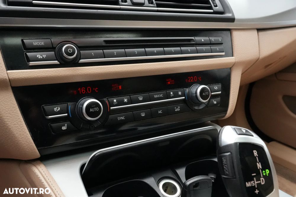 BMW Seria 5 520d xDrive Aut. Modern Line - 22