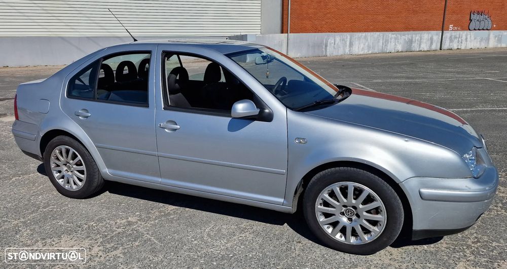 VW Bora 1.9 TDi Highline - 2
