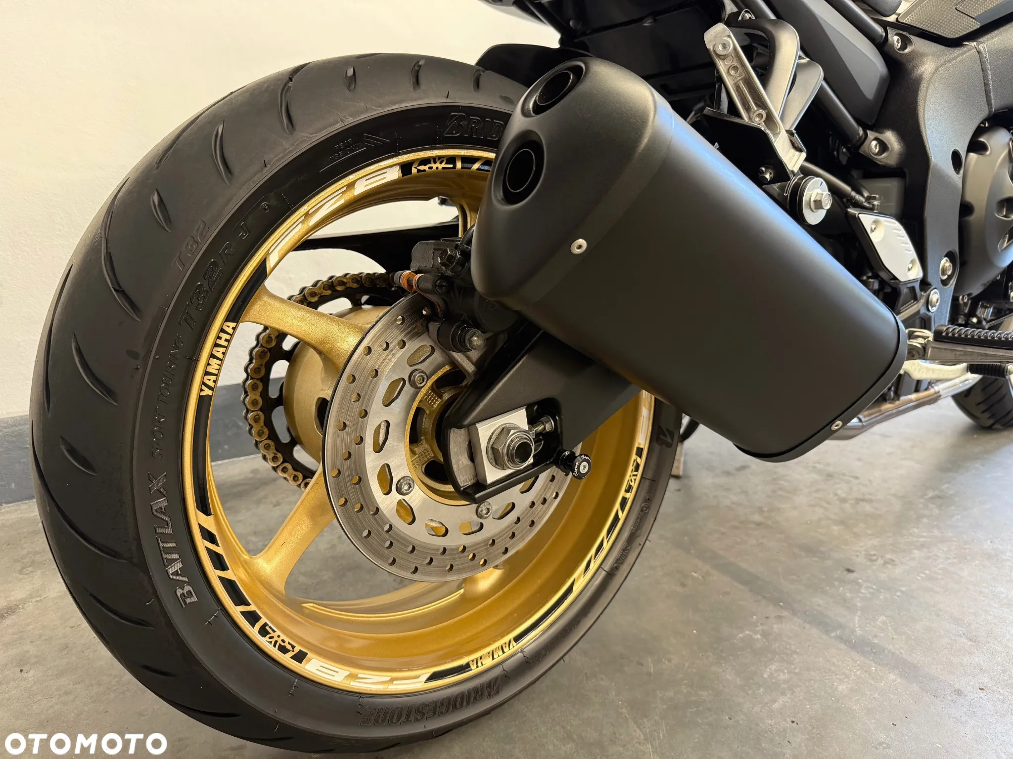 Yamaha FZ8 - 16