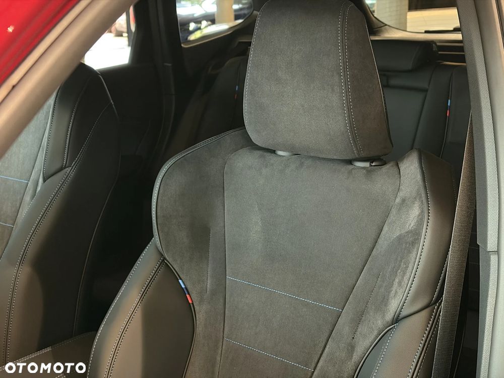 BMW X1 sDrive20i mHEV - 29
