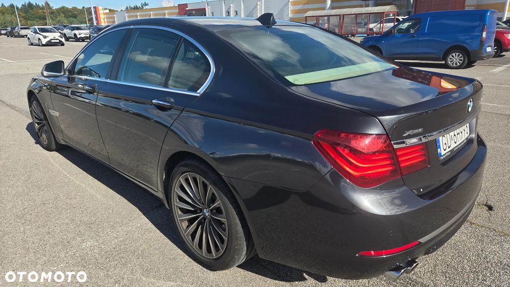 BMW Seria 7 2014 photo 4