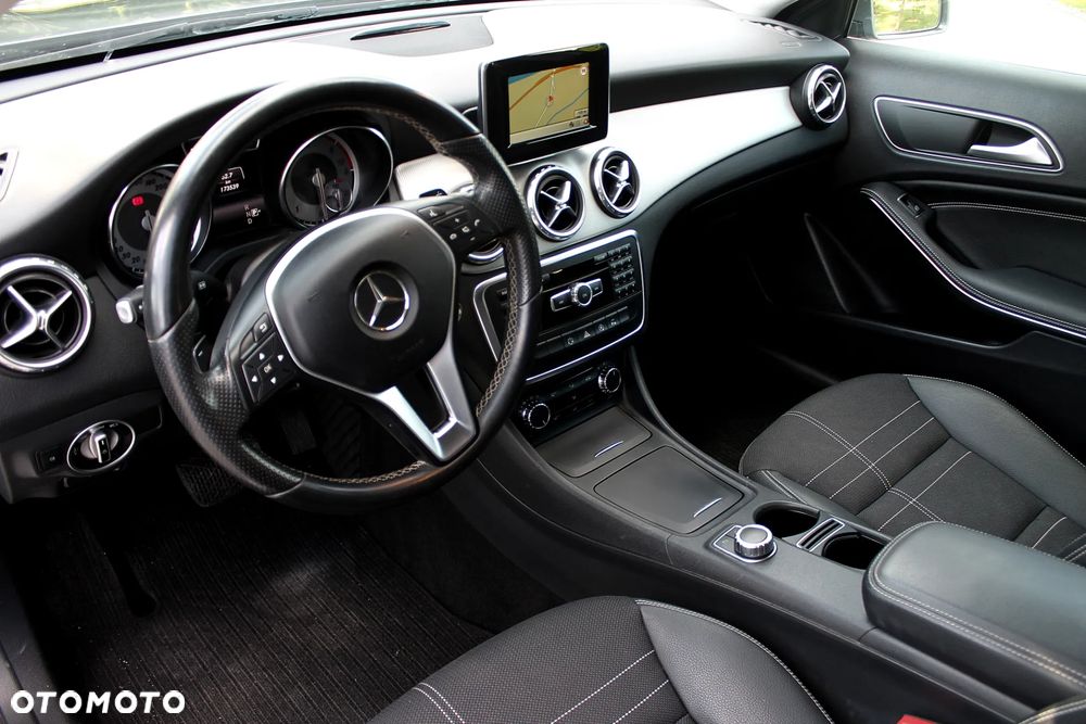 Mercedes-Benz GLA 200 (CDI) d 7G-DCT Urban - 27