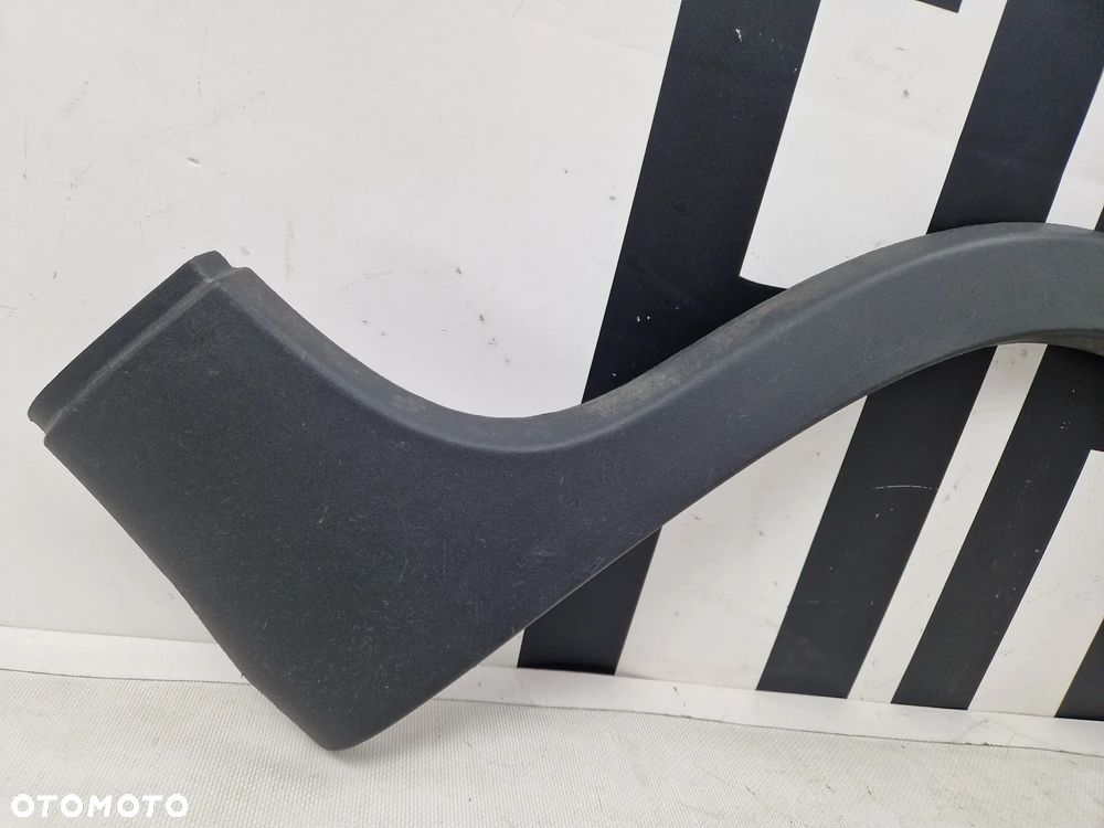 Listwa nakładka lewego tylnego błotnika na błotnik Fiat Panda III 4x4 od 2012 roku - 2