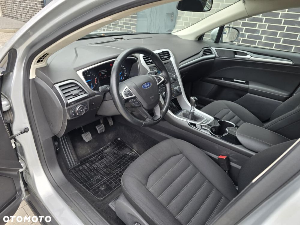 Ford Mondeo 2.0 TDCi Ambiente - 40