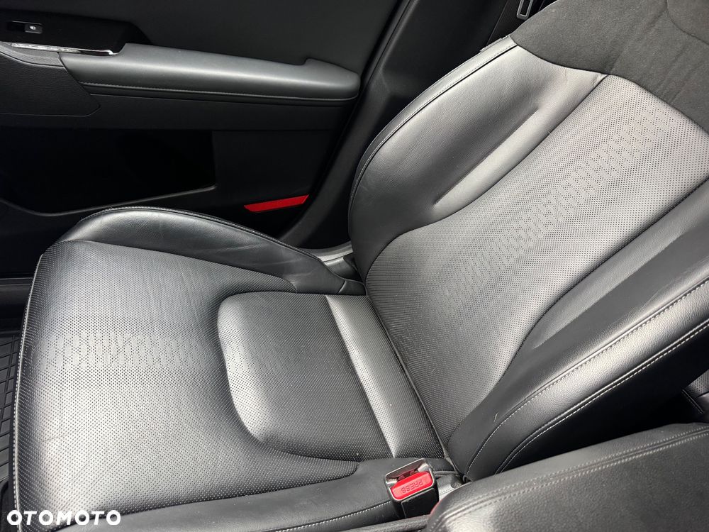 Kia Sportage 1.6 T-GDI HEV Business Line 4WD - 28