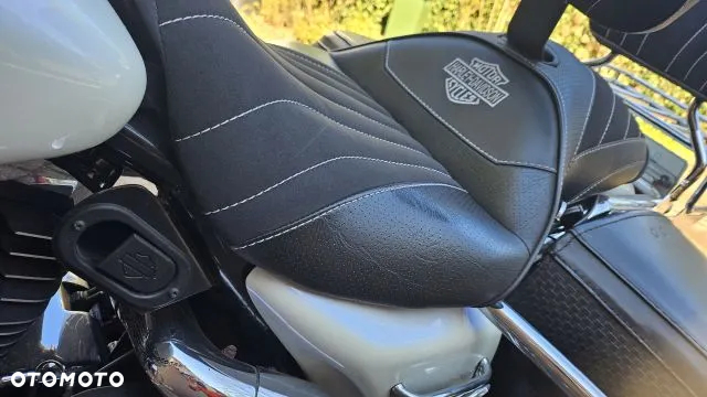Harley-Davidson Touring Road King - 13