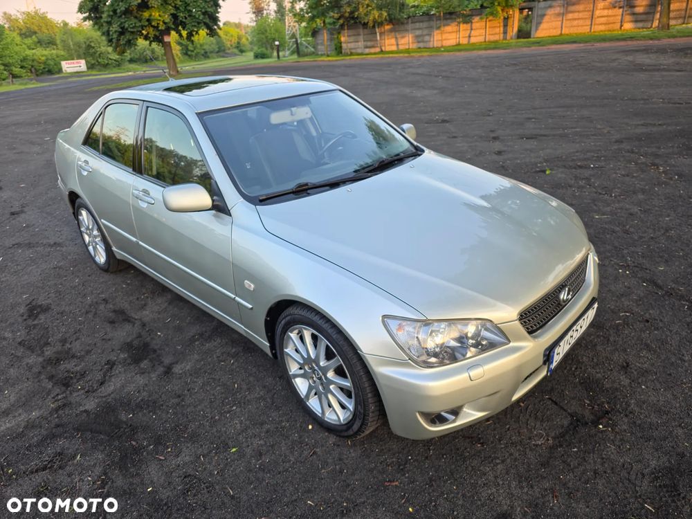Lexus IS 200 Prestige - 20