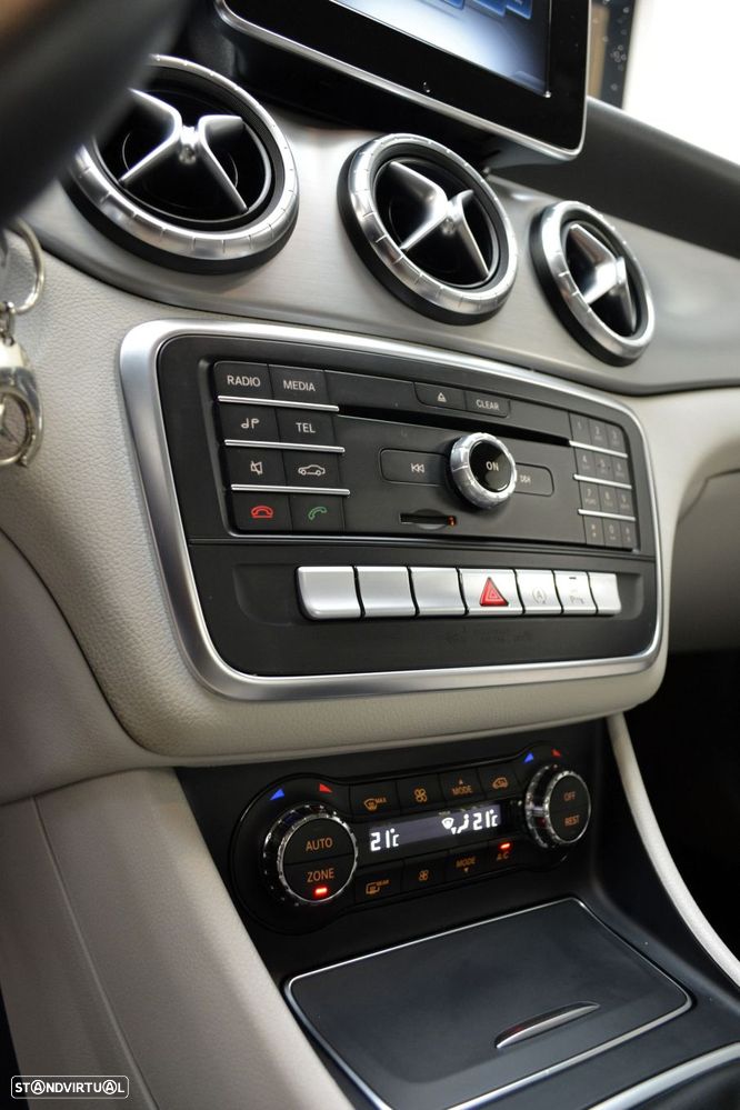 Mercedes-Benz CLA 200 CDI Urban - 23