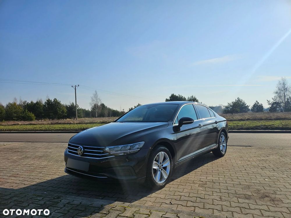 Volkswagen Passat - 2