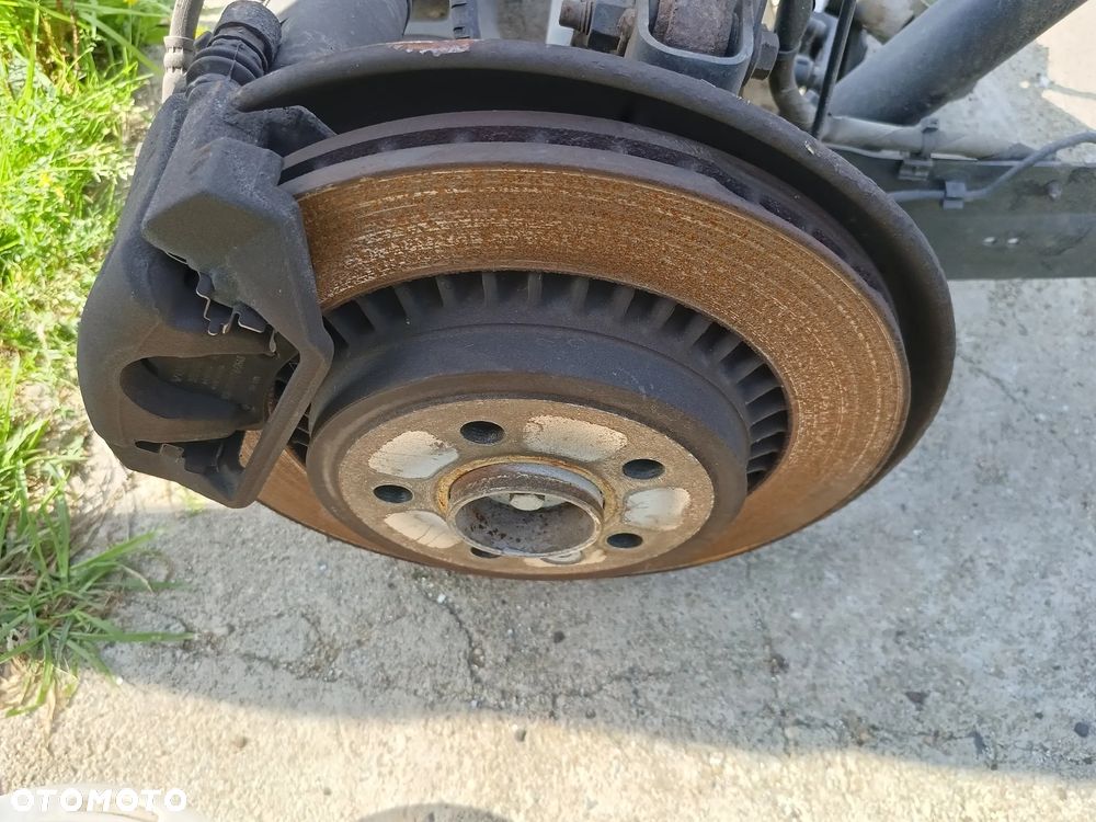 VOLVO XC60 I LIFT 2017R 2.4 D5 AWD  BELKA ZAWIESZENIA TYŁ KOMPLETNA DYFER P1216688 - 13