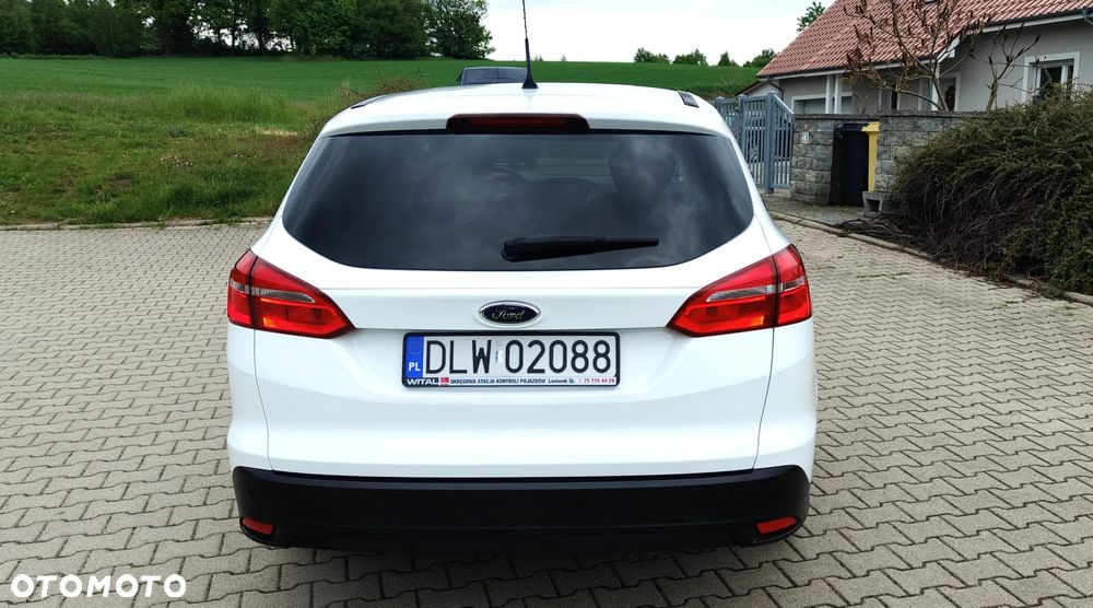 Ford Focus 1.0 EcoBoost Titanium - 5
