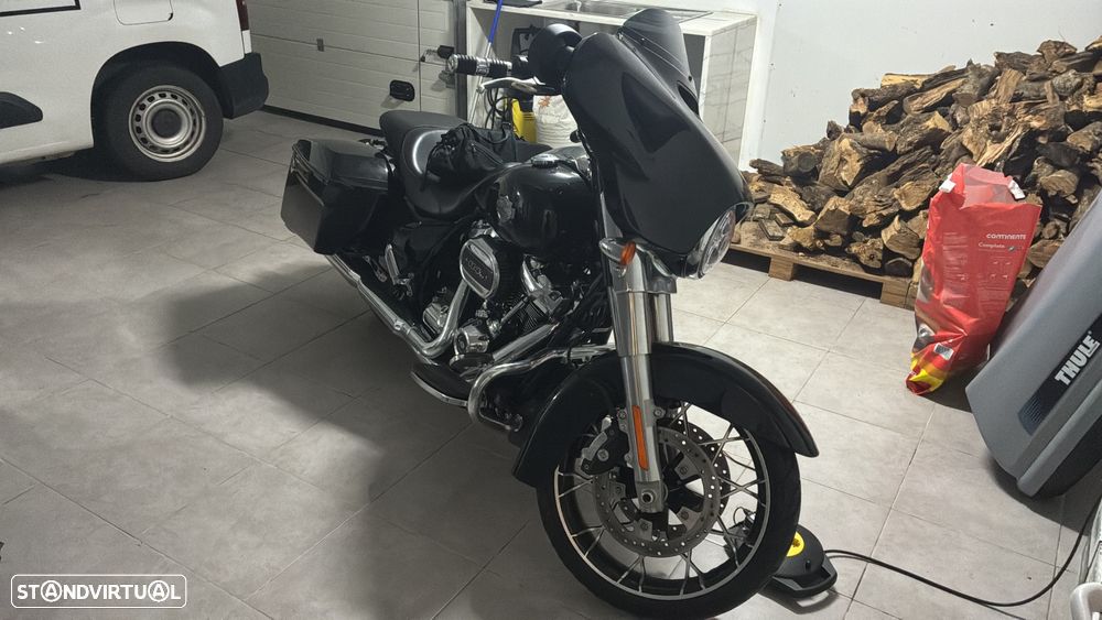 Harley-Davidson FLHXS - 7