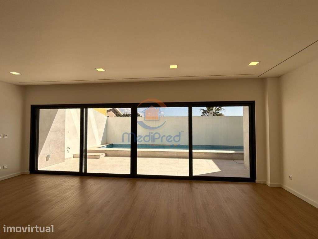 Moradia T5 NOVA com ELEVADOR e Piscina Aquecida | Mealhada, Loures - Grande imagem: 3/60