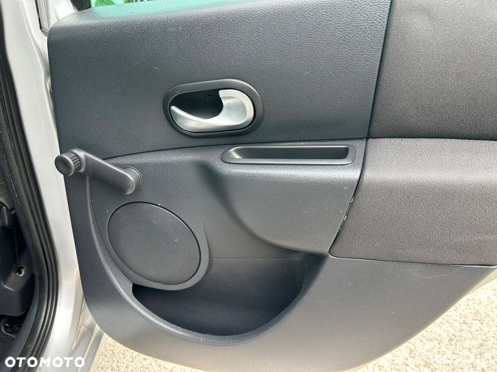 Renault Modus 1.6 16V ESP Dynamique - 24