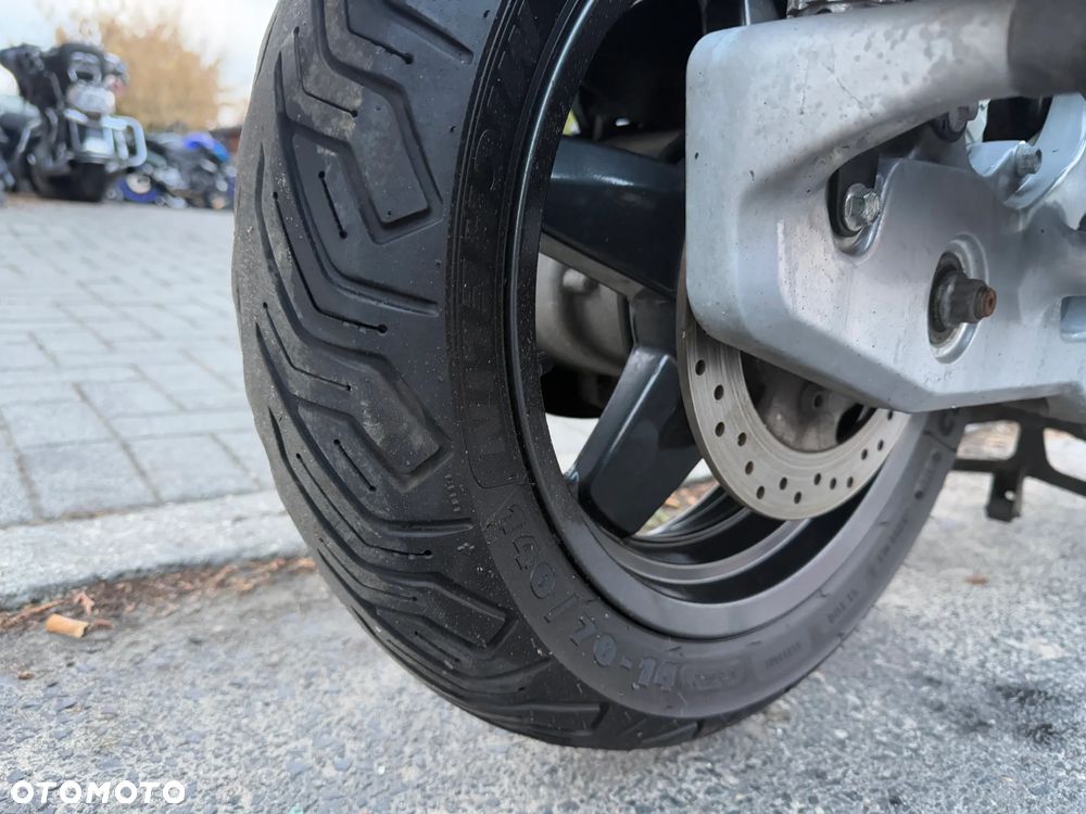 Yamaha X-max - 18