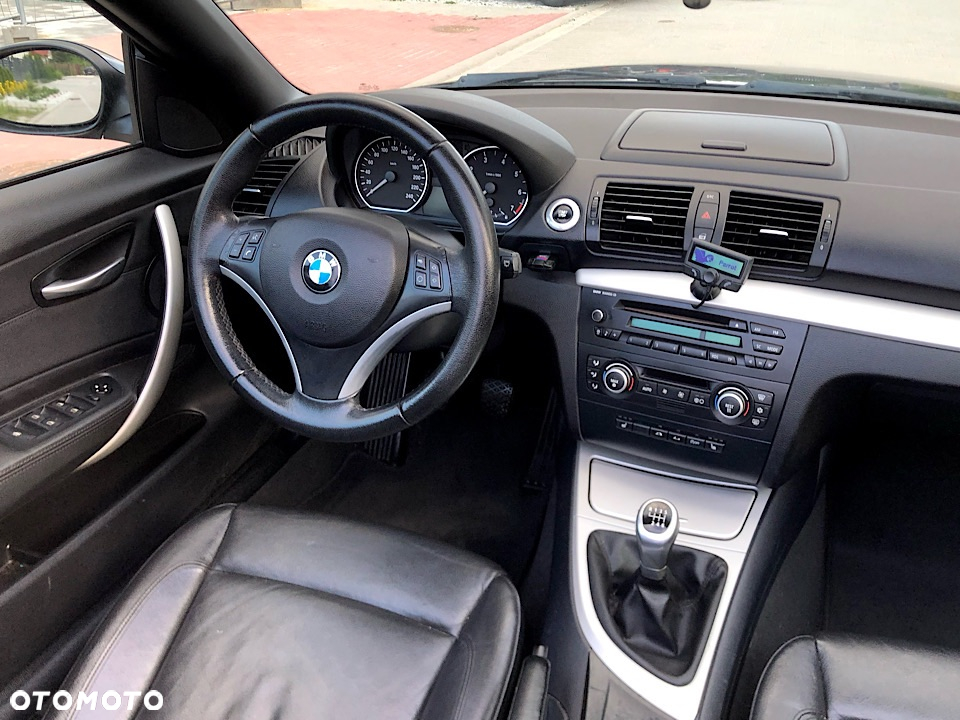 BMW Seria 1 118i Cabrio Limited Edition Lifestyle mit M Sportpaket - 31