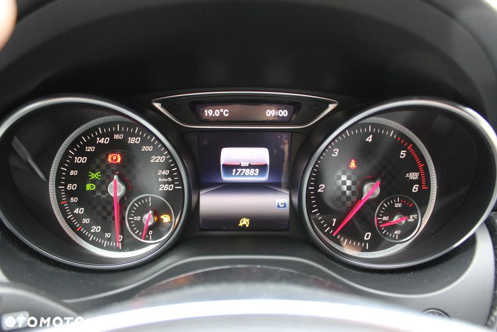Mercedes-Benz Klasa A 180 CDI AMG Line - 26