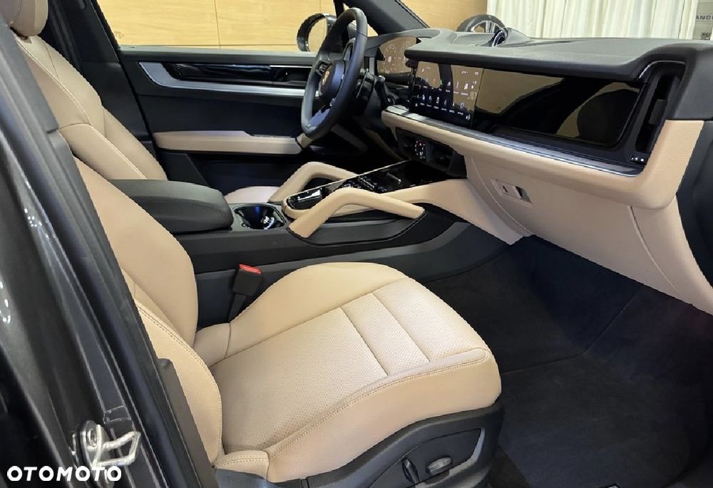 Porsche Cayenne Standard - 12
