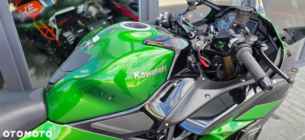 Kawasaki Ninja H2 SX - 13