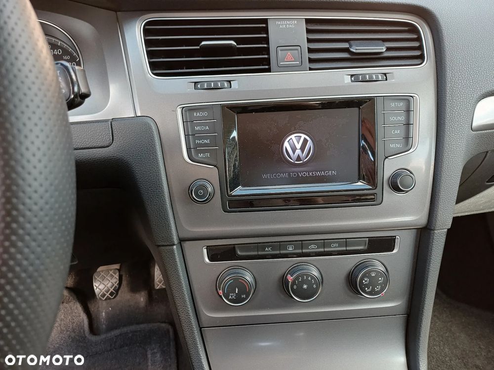 Volkswagen Golf - 40