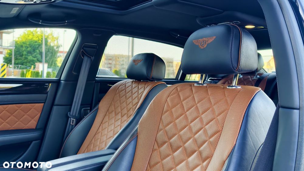 Bentley Flying Spur V8 S - 17