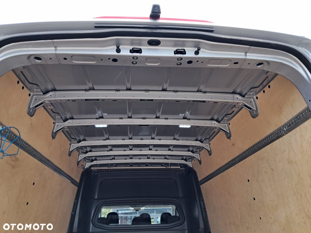 Volkswagen Crafter - 25