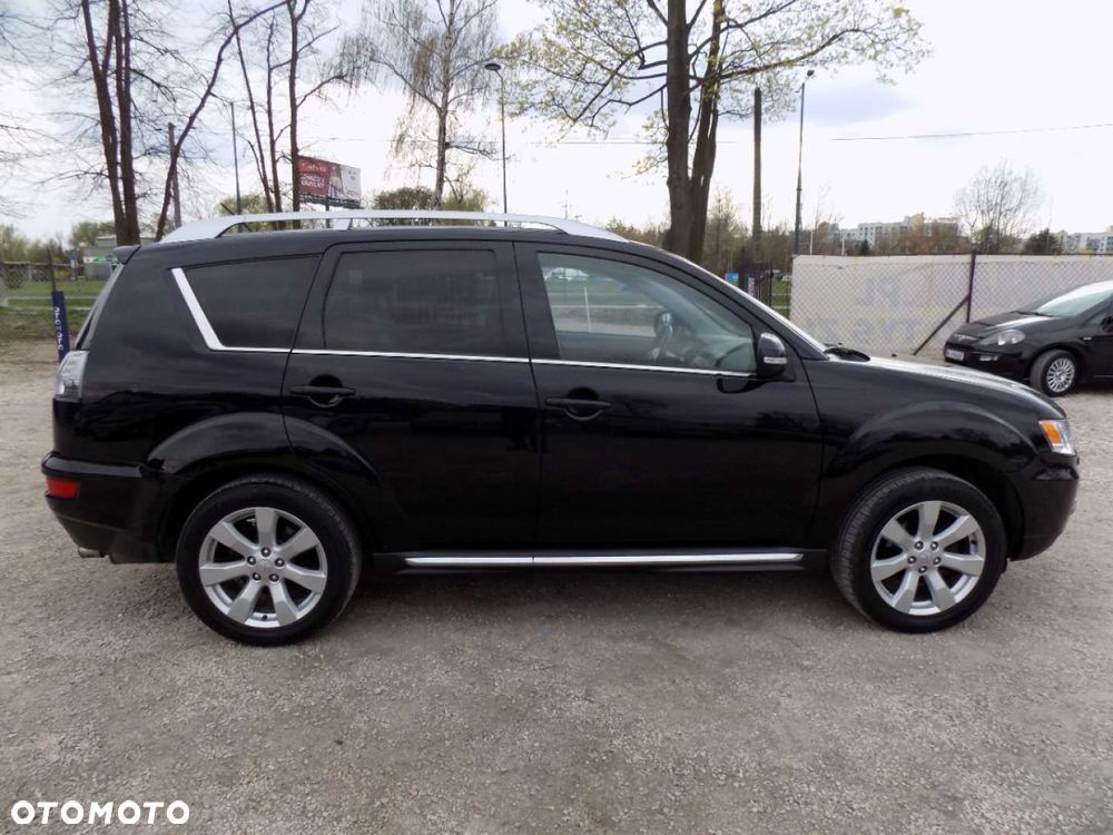 Mitsubishi Outlander - 21