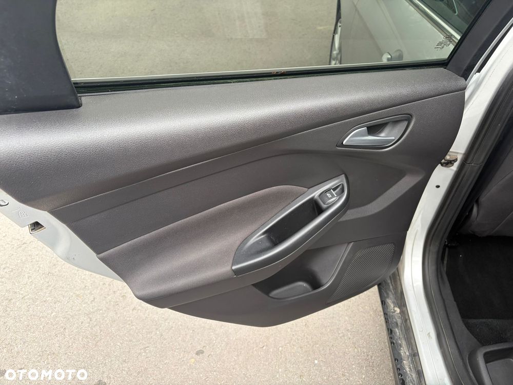 Ford Focus - 8