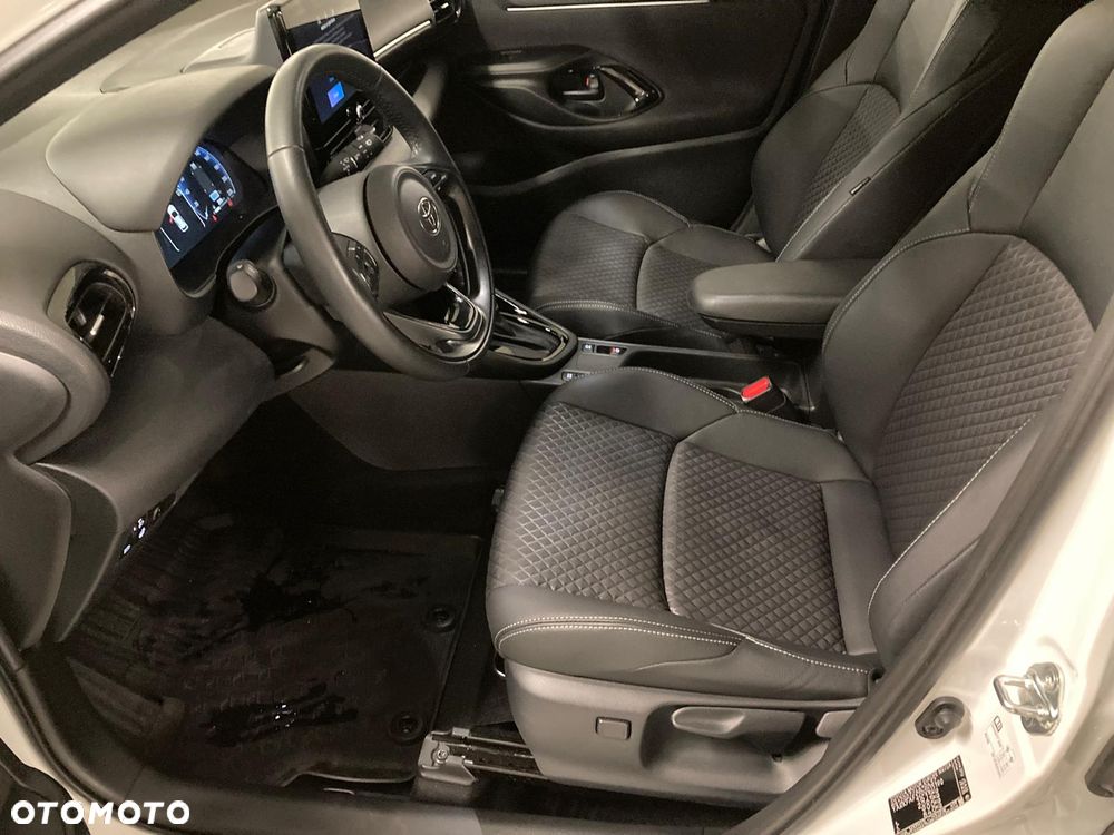 Toyota Yaris - 13