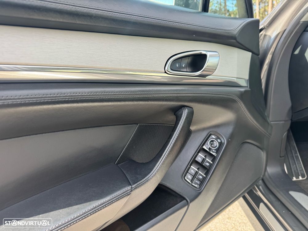 Porsche Panamera Platinum Edition - 11